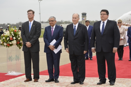 The Aga Khan arrived Sunday in Sugar Land to begin his 10-day Diamond Jubilee visit to the United States.  2018-03-18